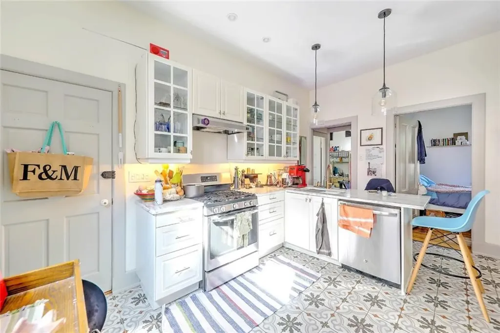 73 Harrison Street Providence RI 02909