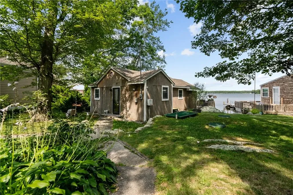106 108 Forand Lane Tiverton RI 02878