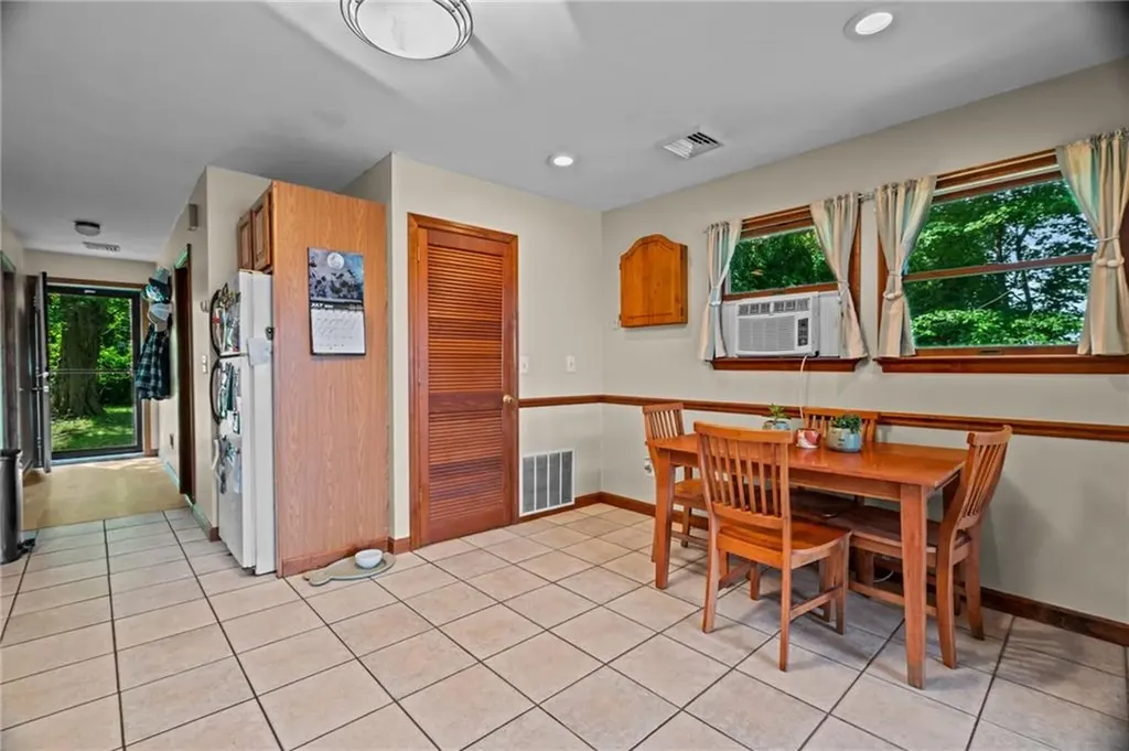 106 108 Forand Lane Tiverton RI 02878