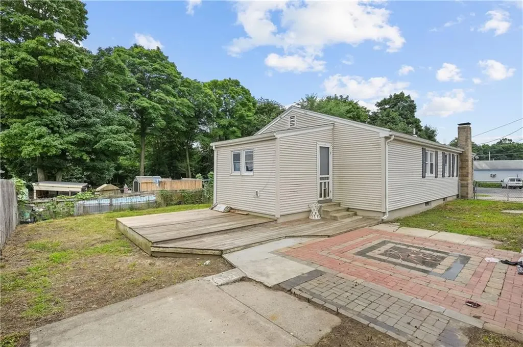 6 Blaine Street Johnston RI 02919