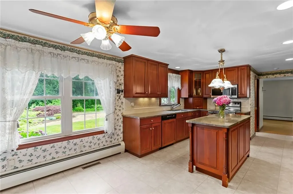 4 Plum Tree Lane Coventry RI 02816
