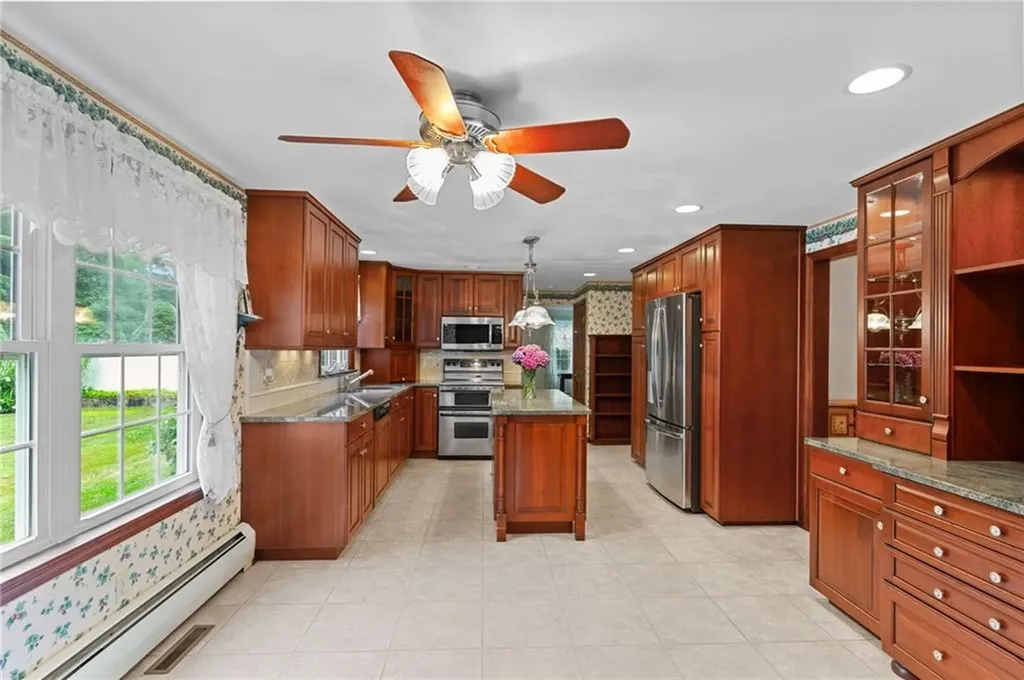 4 Plum Tree Lane Coventry RI 02816