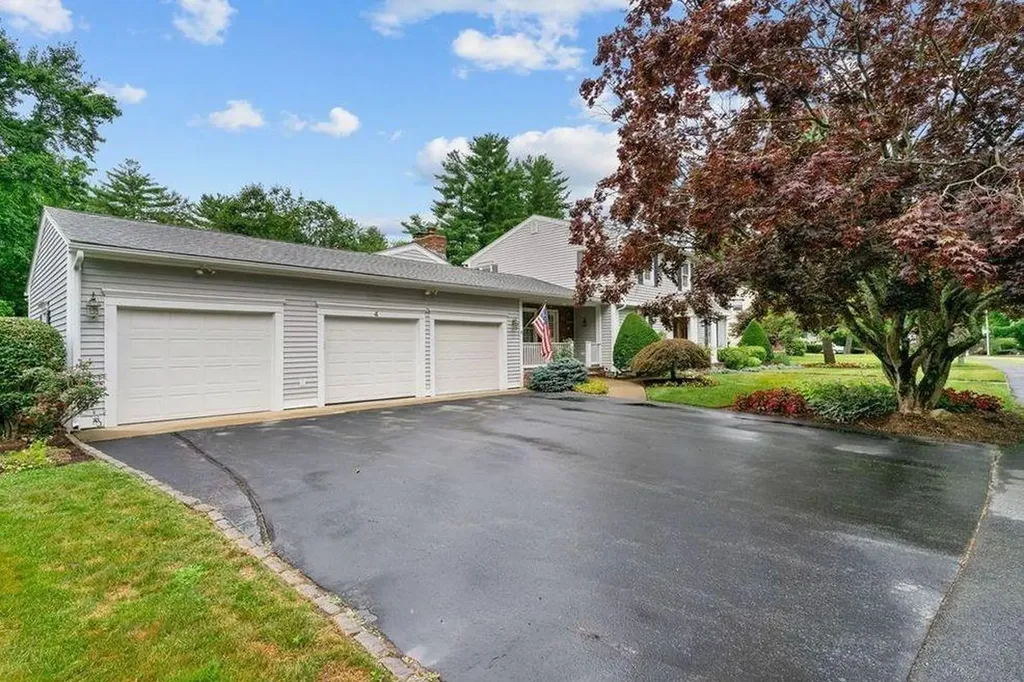 4 Plum Tree Lane Coventry RI 02816
