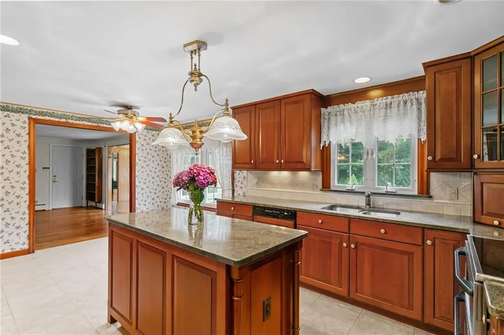 4 Plum Tree Lane Coventry RI 02816