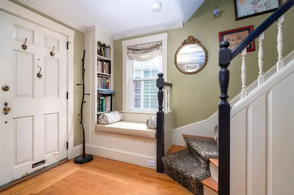 78 Westfield Road Warwick RI 02888