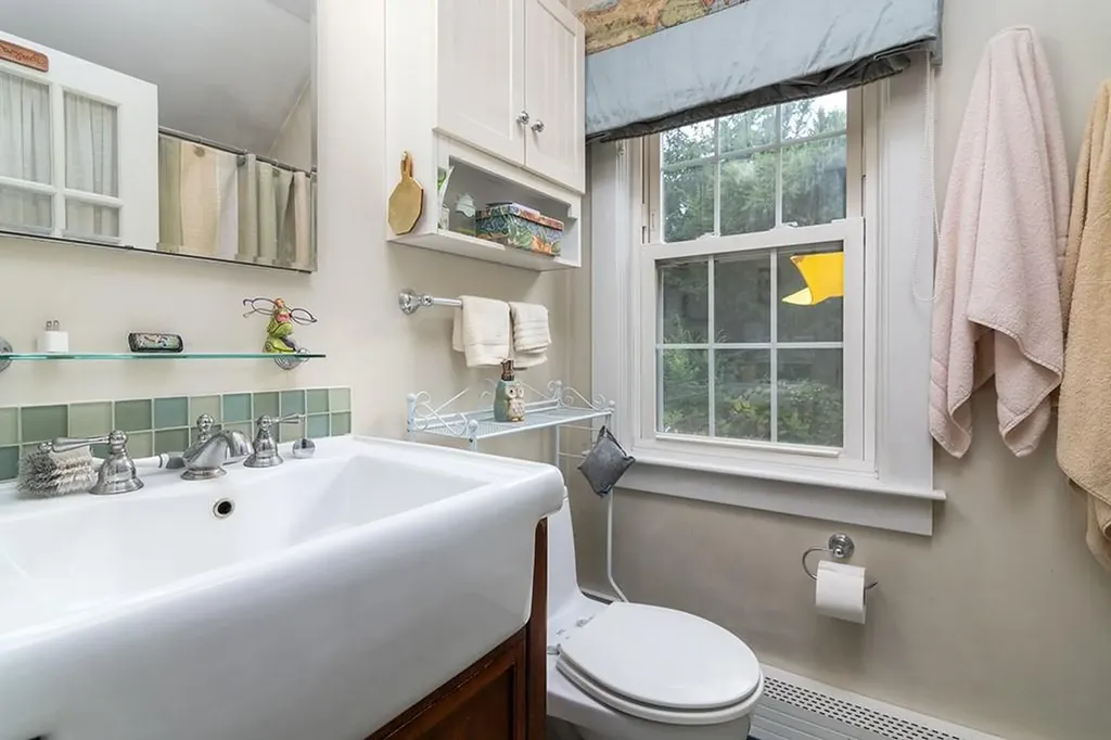 78 Westfield Road Warwick RI 02888