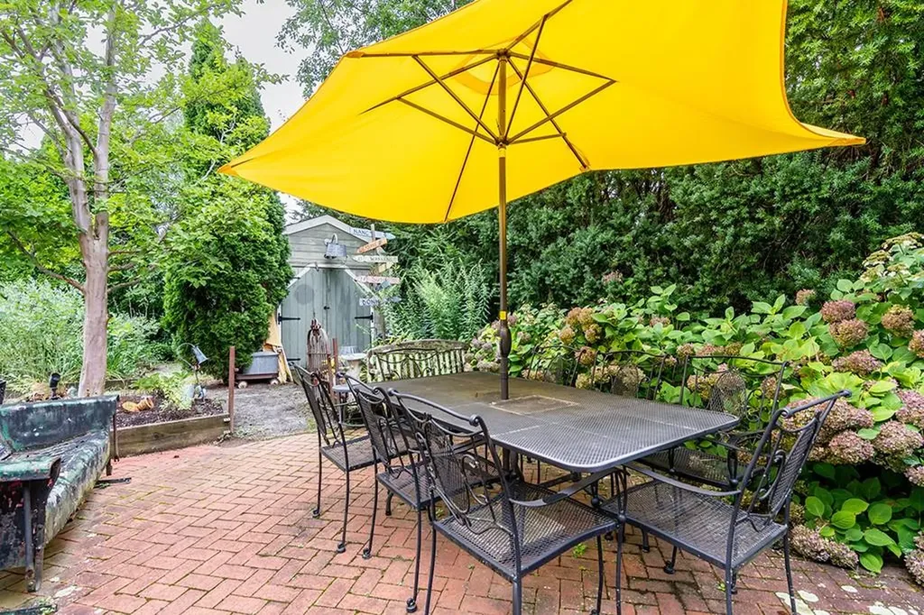78 Westfield Road Warwick RI 02888