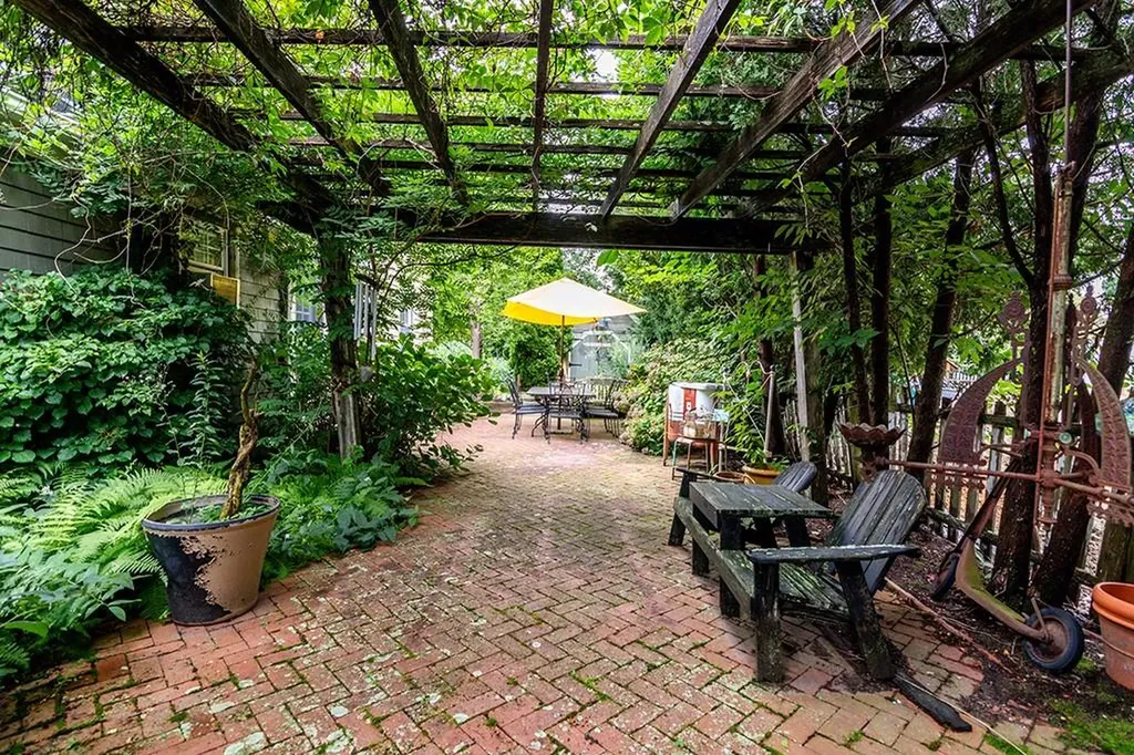 78 Westfield Road Warwick RI 02888