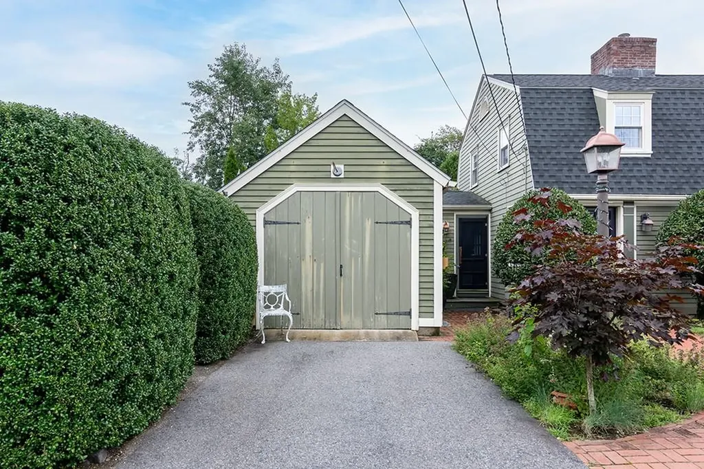 78 Westfield Road Warwick RI 02888