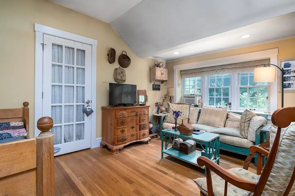 78 Westfield Road Warwick RI 02888