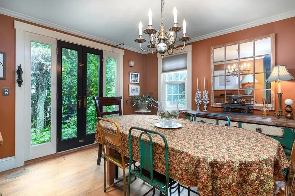 78 Westfield Road Warwick RI 02888