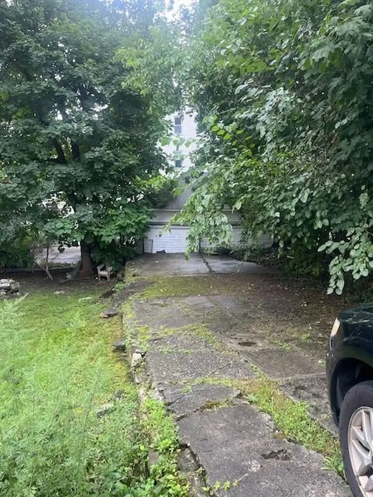 124 Providence Street Woonsocket RI 02895