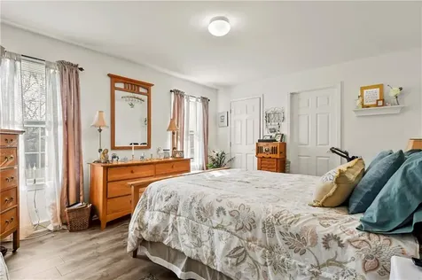 101 Lark Lane Tiverton RI 02878