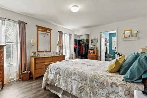 101 Lark Lane Tiverton RI 02878