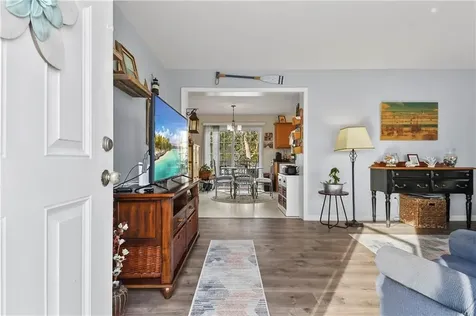 101 Lark Lane Tiverton RI 02878