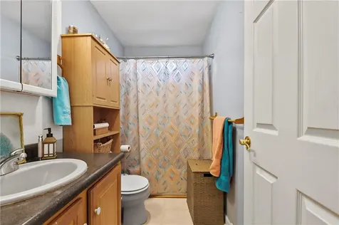 101 Lark Lane Tiverton RI 02878