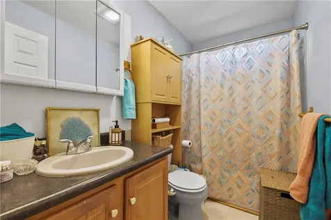 101 Lark Lane Tiverton RI 02878