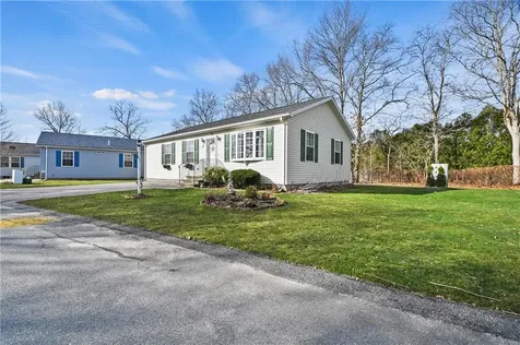 101 Lark Lane Tiverton RI 02878