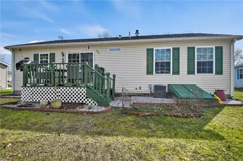 101 Lark Lane Tiverton RI 02878