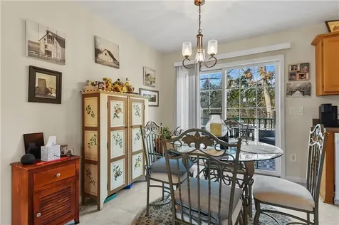 101 Lark Lane Tiverton RI 02878