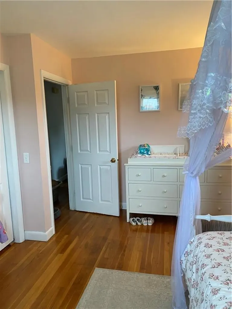 906 Mitchells Lane Middletown RI 02842