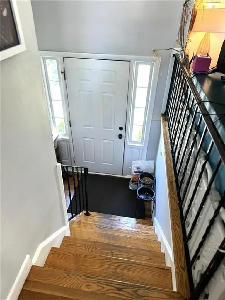 906 Mitchells Lane Middletown RI 02842