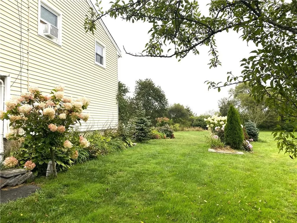 906 Mitchells Lane Middletown RI 02842