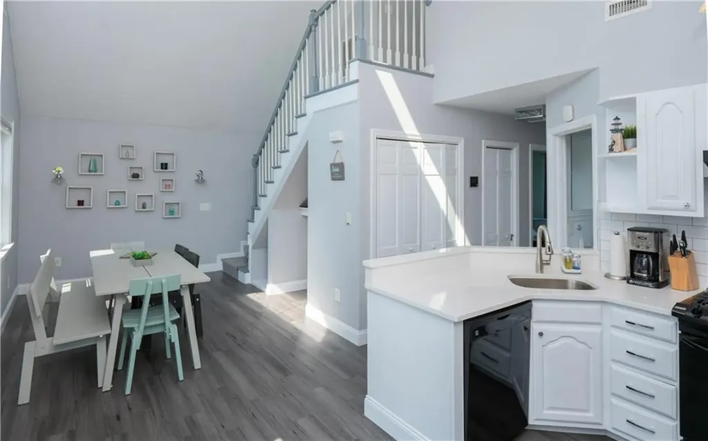90 Wolcott Avenue Middletown RI 02842