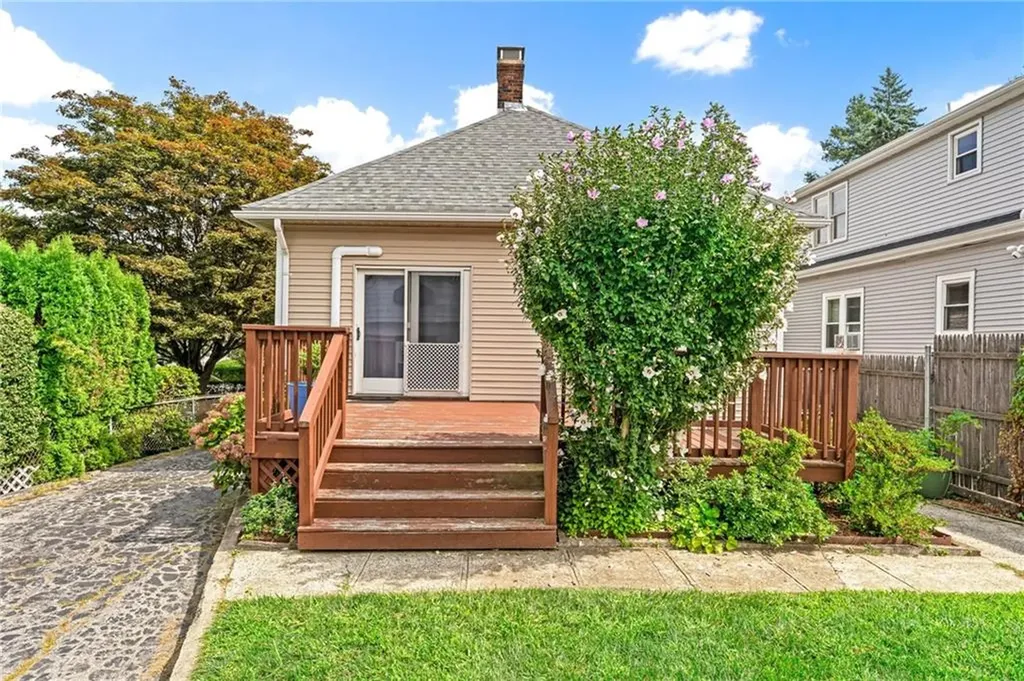 40 Zella Street Providence RI 02908