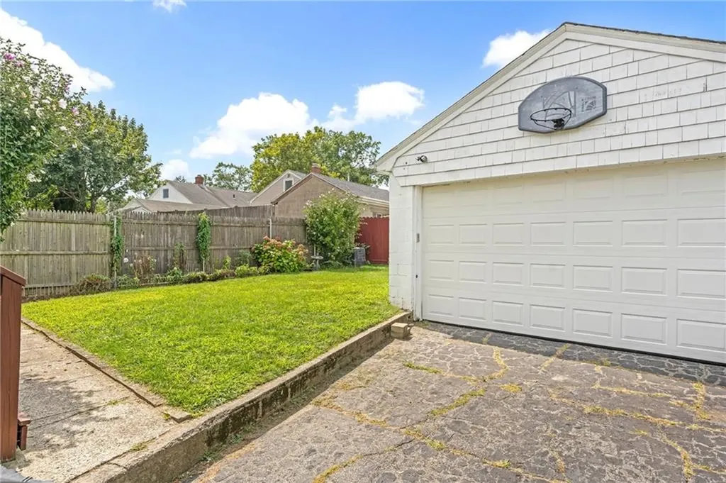 40 Zella Street Providence RI 02908