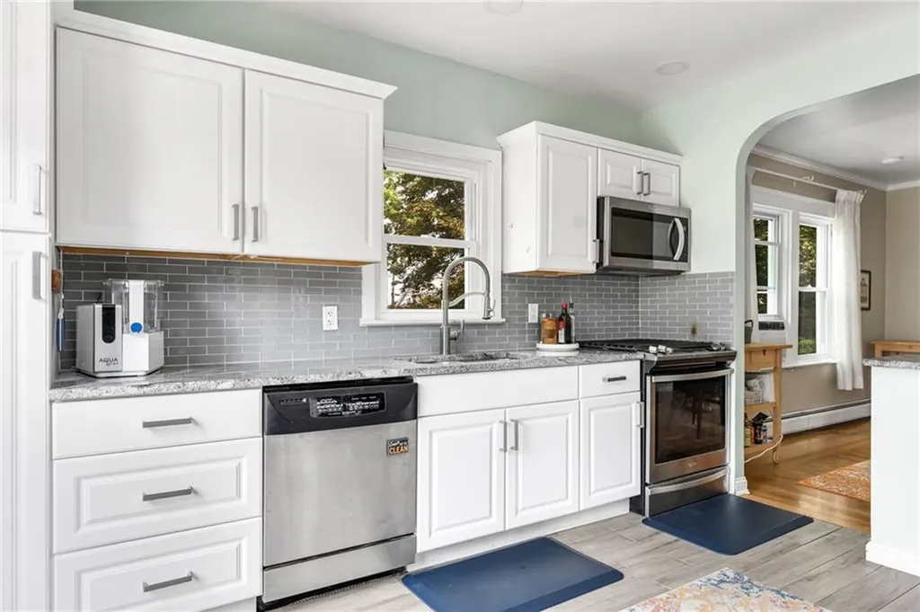 40 Zella Street Providence RI 02908
