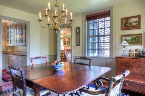 98 Locust Avenue Portsmouth RI 02871