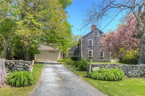 98 Locust Avenue Portsmouth RI 02871