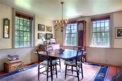 98 Locust Avenue Portsmouth RI 02871