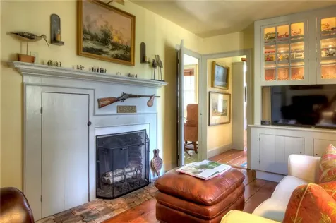 98 Locust Avenue Portsmouth RI 02871