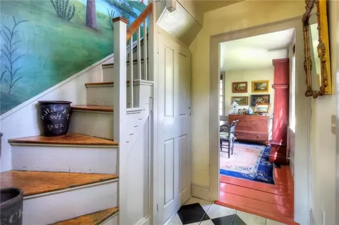 98 Locust Avenue Portsmouth RI 02871