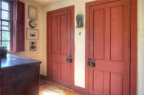 98 Locust Avenue Portsmouth RI 02871