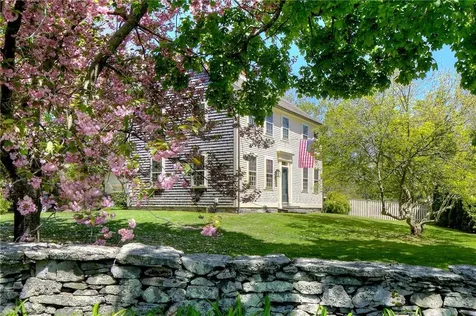 98 Locust Avenue Portsmouth RI 02871