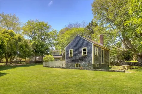 98 Locust Avenue Portsmouth RI 02871