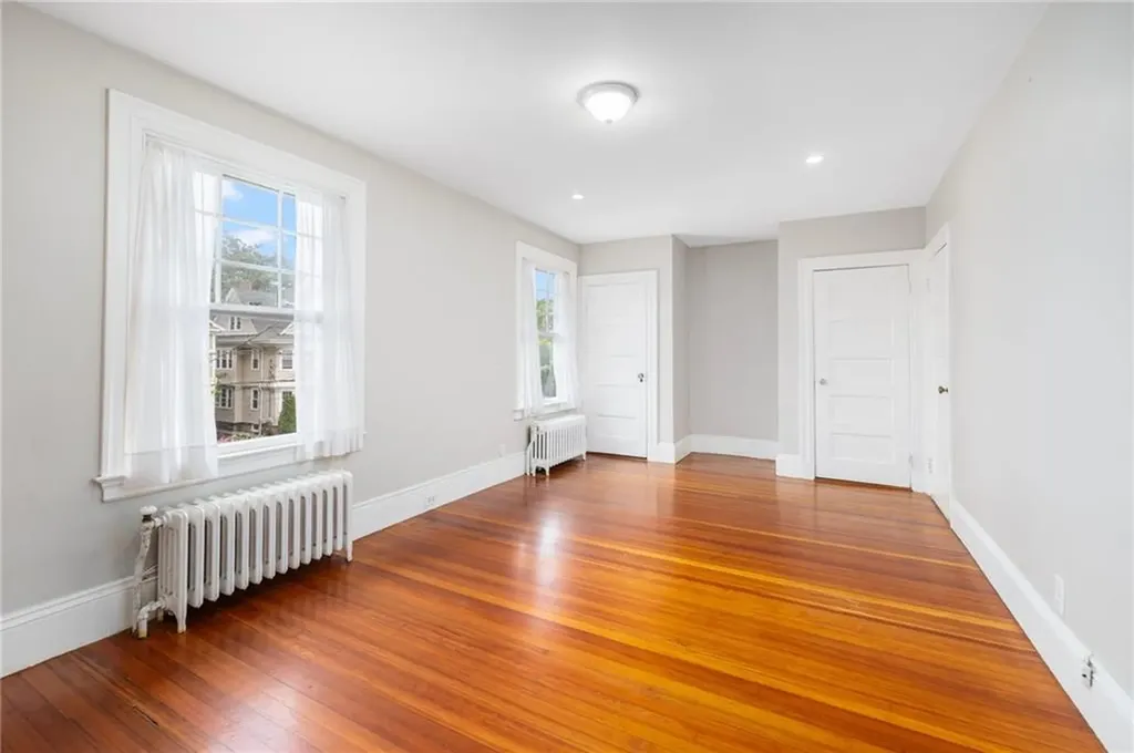 71 Irving Avenue Providence RI 02906