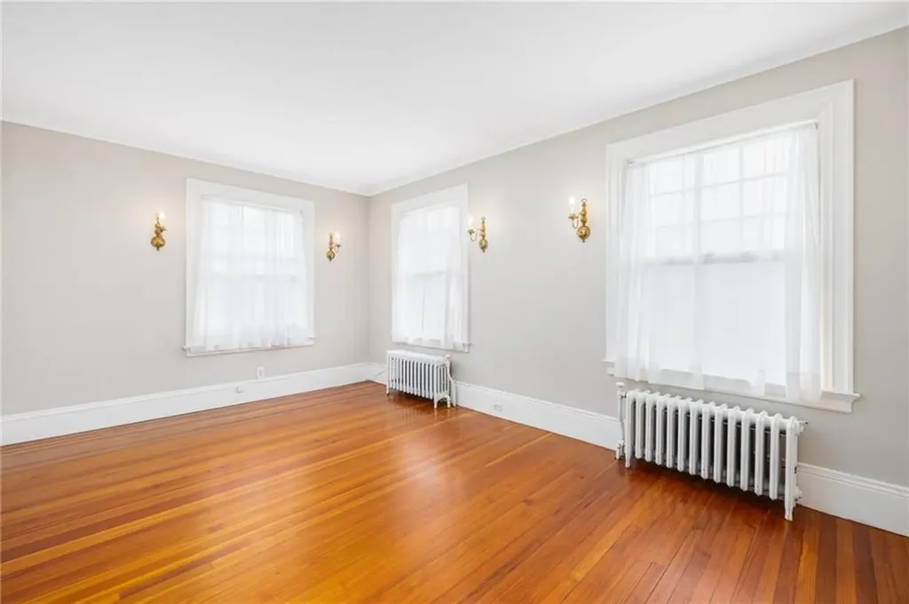 71 Irving Avenue Providence RI 02906