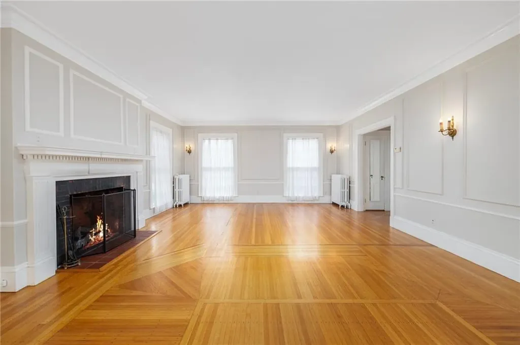 71 Irving Avenue Providence RI 02906
