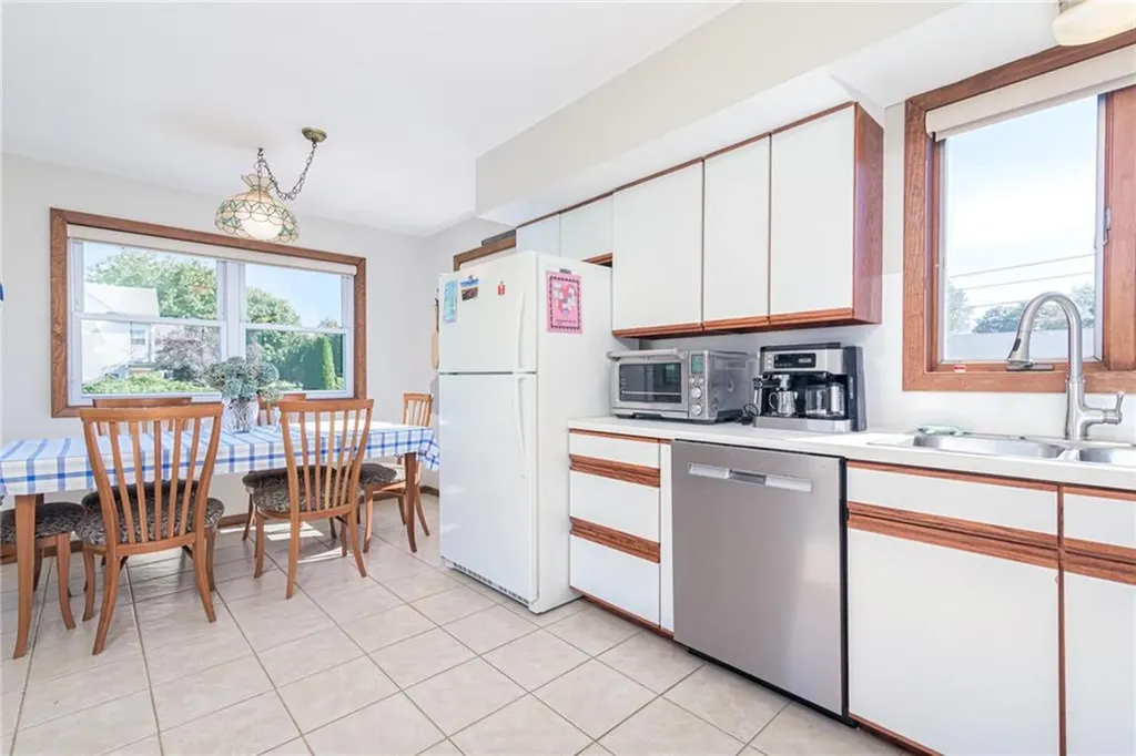 26 Clifford Drive Westerly RI 02891