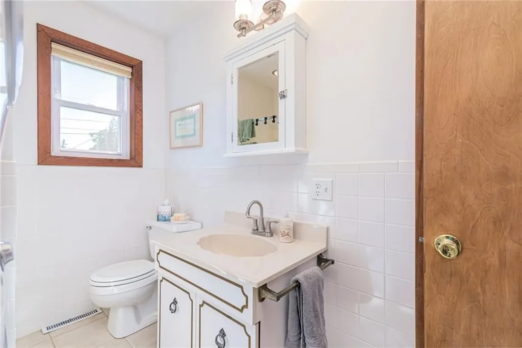 26 Clifford Drive Westerly RI 02891