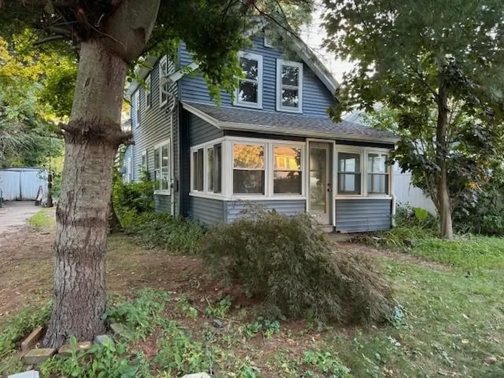 7 Pevear Avenue Warwick RI 02886