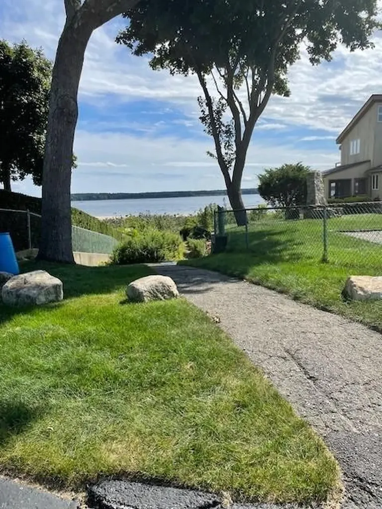 7 Pevear Avenue Warwick RI 02886