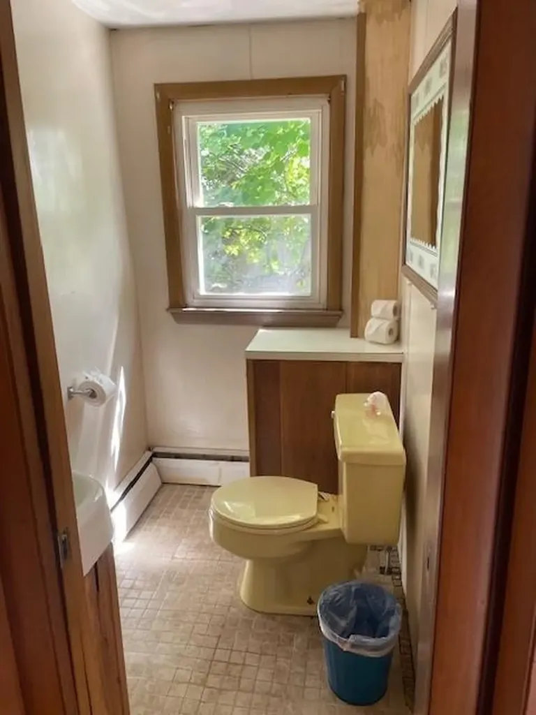 7 Pevear Avenue Warwick RI 02886