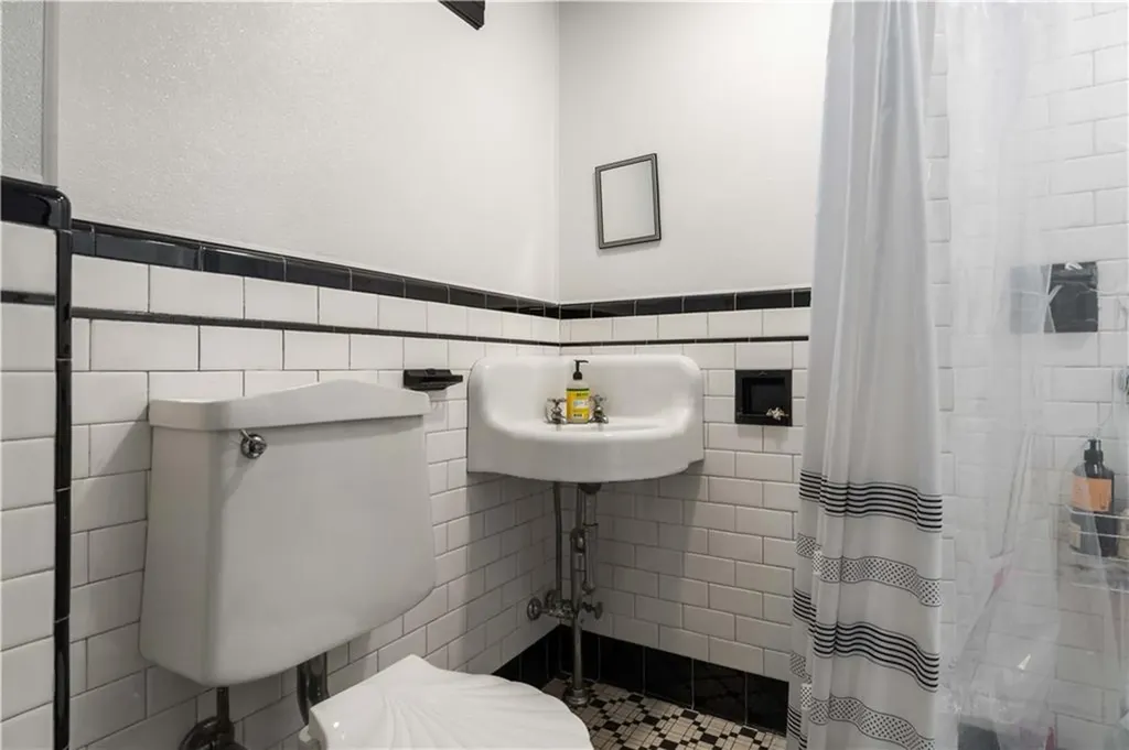 503 Woodland Road Woonsocket RI 02895