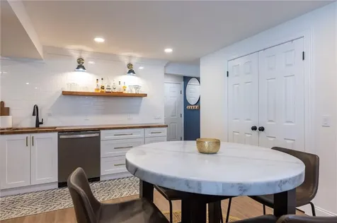 396 Congdon Drive South Kingstown RI 02879