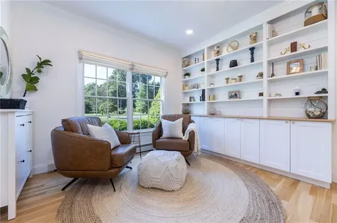 396 Congdon Drive South Kingstown RI 02879